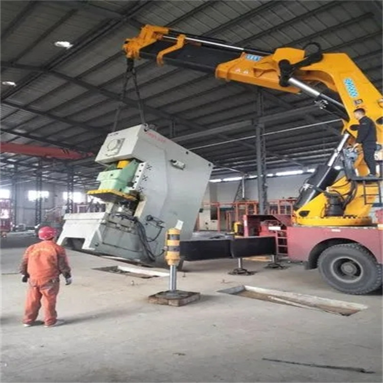 宜章80吨折臂吊车出租附近电话